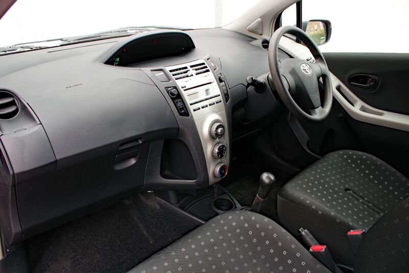 TOYOTA YARIS 1.0 T2 VVT-I 2007