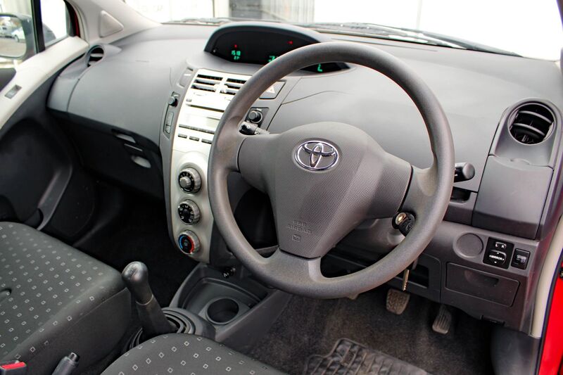 TOYOTA YARIS 1.0 T2 VVT-I 2007