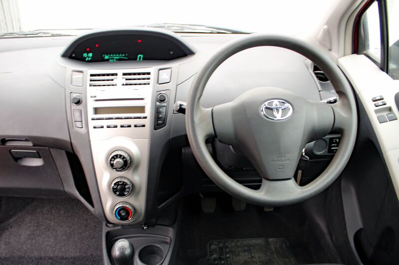 TOYOTA YARIS 1.0 T2 VVT-I 2007