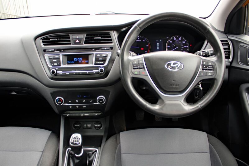 HYUNDAI I20 1.4 PREMIUM SE CRDI 2016