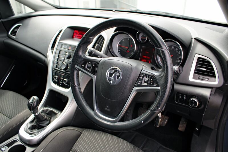 VAUXHALL ASTRA 2.0 SRI CDTI 2010