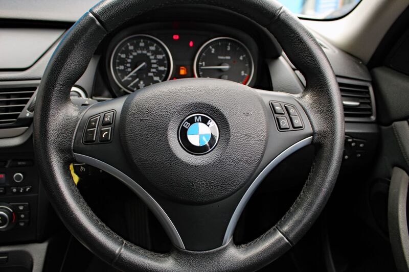 BMW X1 2.0 18D SDRIVE 2011