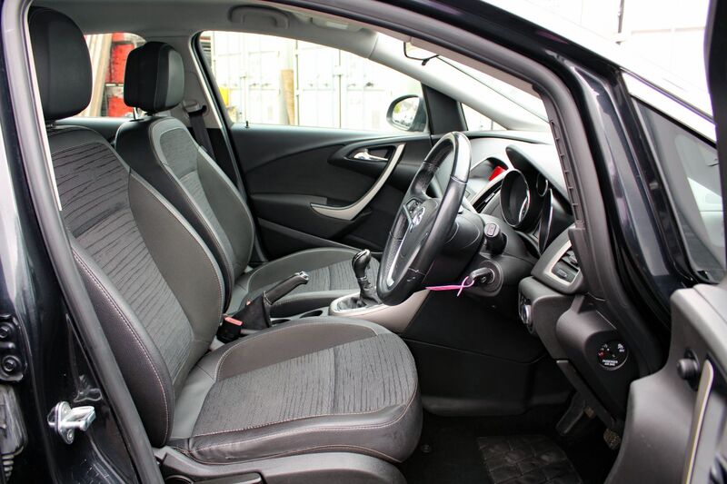 VAUXHALL ASTRA 1.6 EXCITE 2014