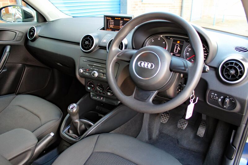 AUDI A1 1.6 SE TDI 2011