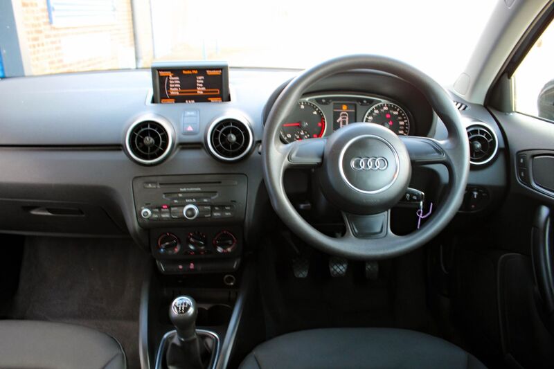 AUDI A1 1.6 SE TDI 2011