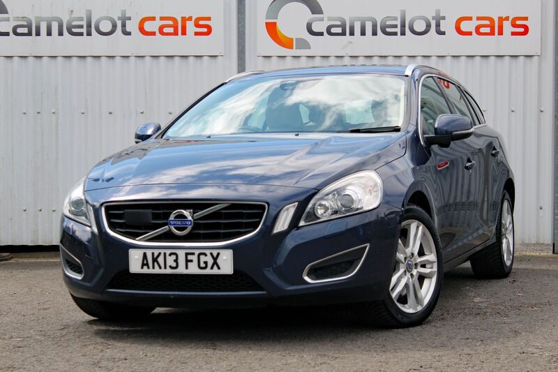 VOLVO V60 2.4 D5 SE LUX NAV 2013