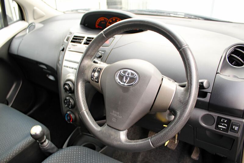 TOYOTA YARIS 1.33 TR VVT-I 2010