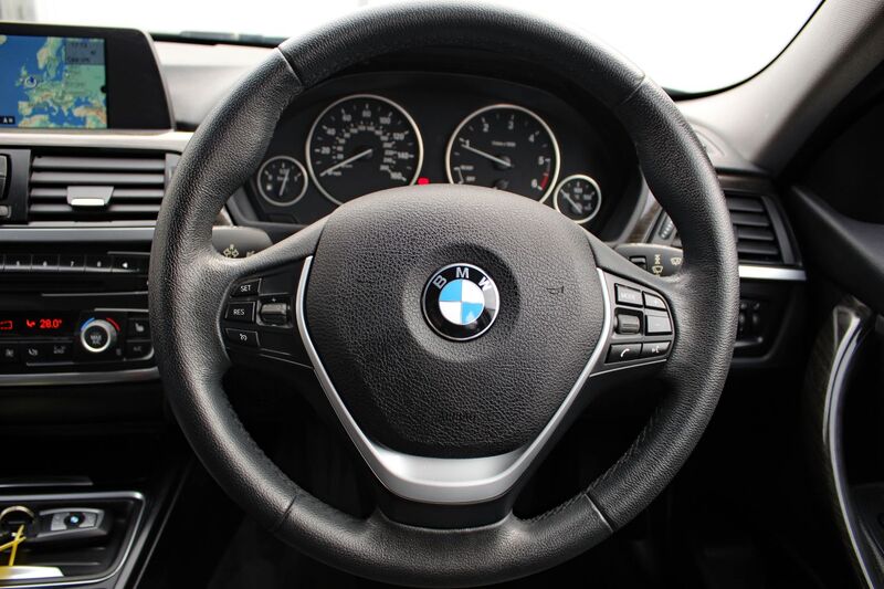 BMW 3 SERIES 320D LUXURY TOURING 2014