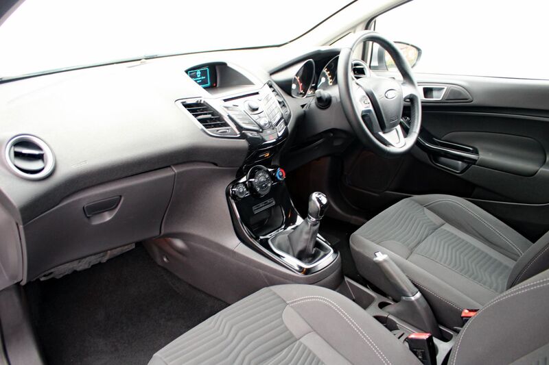 FORD FIESTA 1.25 ZETEC 2014