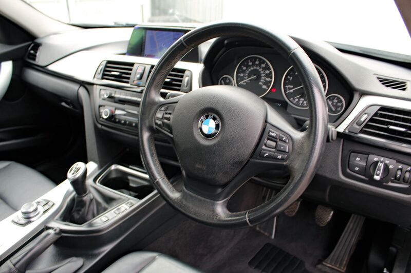 BMW 3 SERIES 320I 2.0 XDRIVE SE 2012