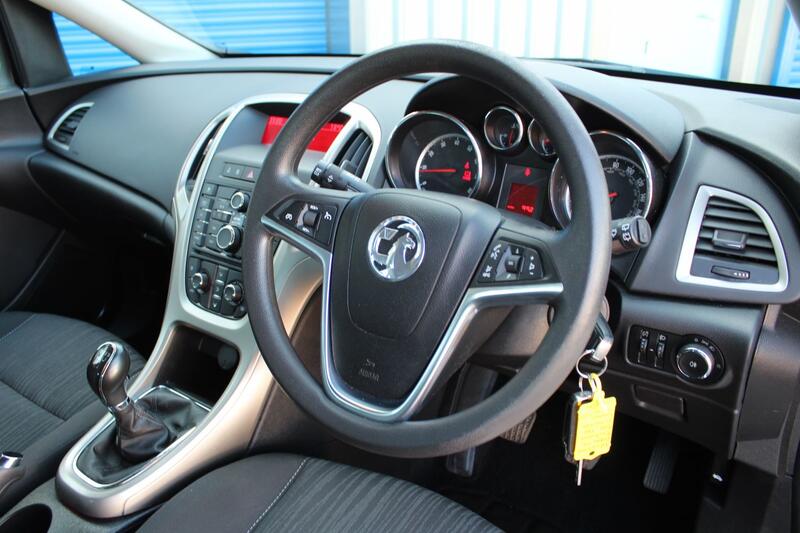 VAUXHALL ASTRA 1.4 EXCLUSIVE 2010